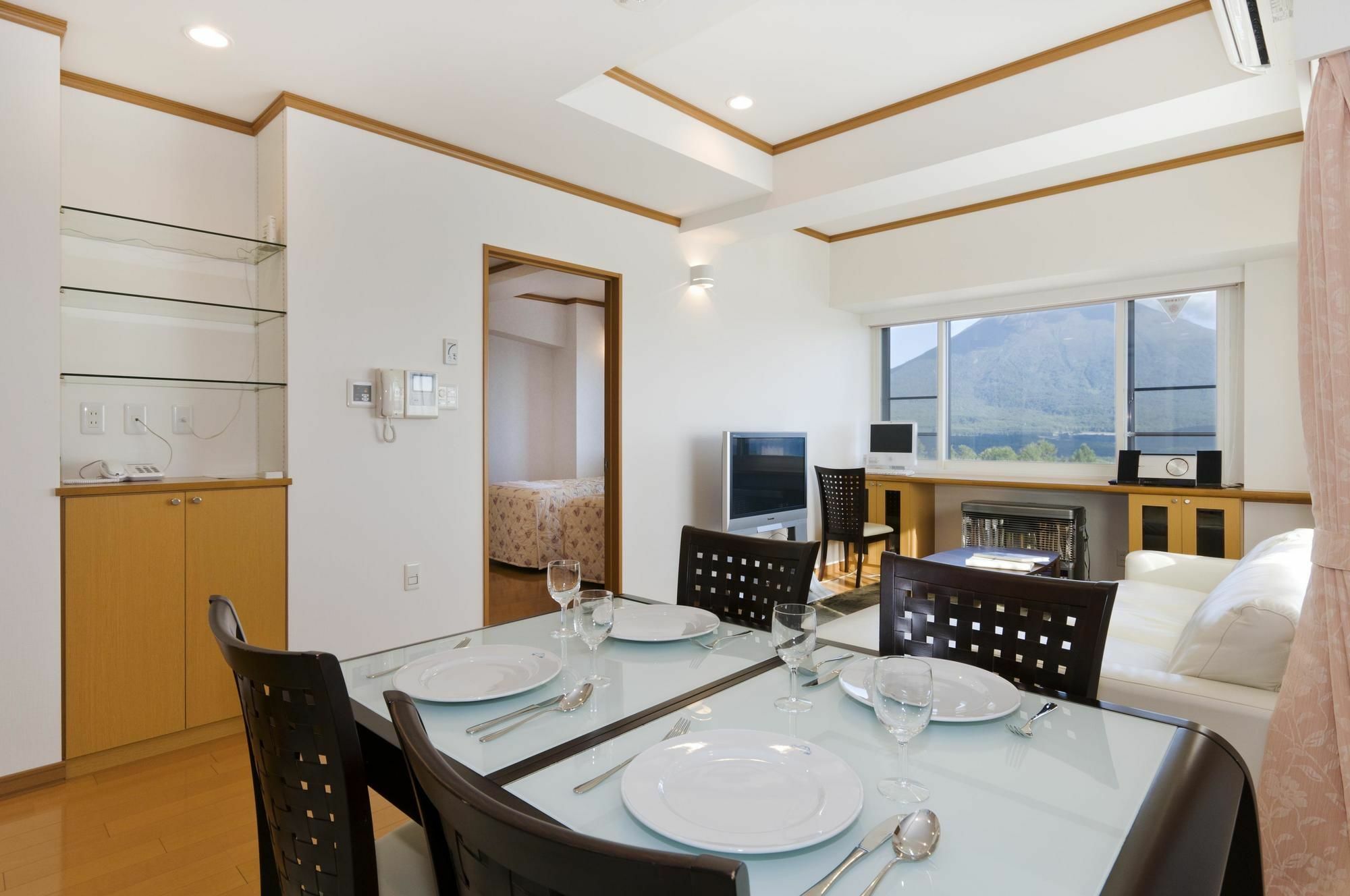 קוטצ'אן Mountainside Palace מראה חיצוני תמונה
