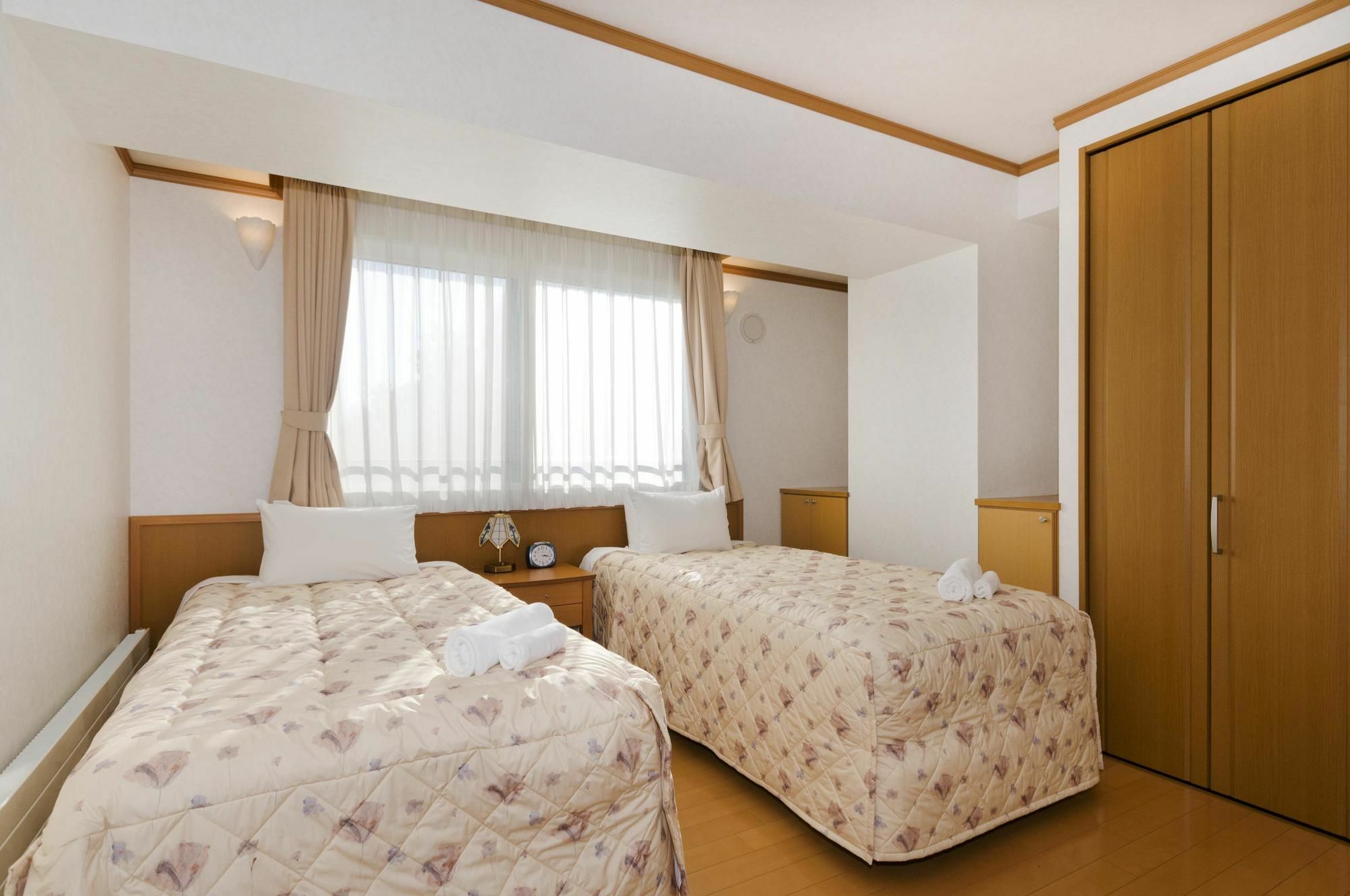 קוטצ'אן Mountainside Palace מראה חיצוני תמונה